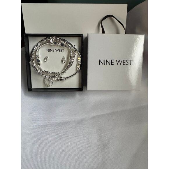 Nine West Silver-Toned Bracelet & Heart Earring Jewelry Gift Set NIB - Picture 6 of 9
